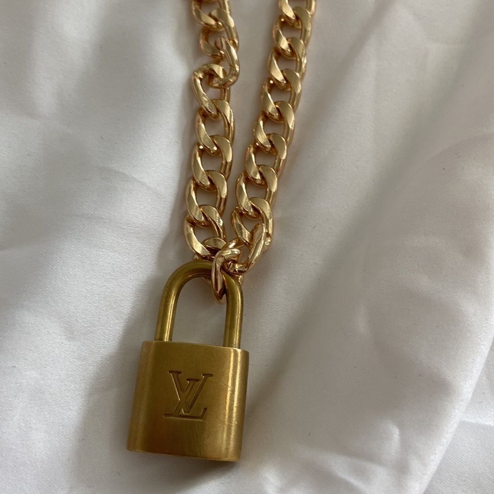 Lv Key Lock And Key With 2 Unbranded Chains - image 6